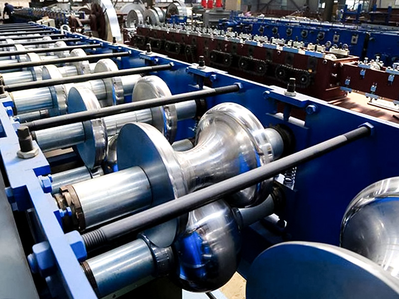 Máquina formadora de rollos de tapa de cumbrera de techo de gran durabilidad YX112-300