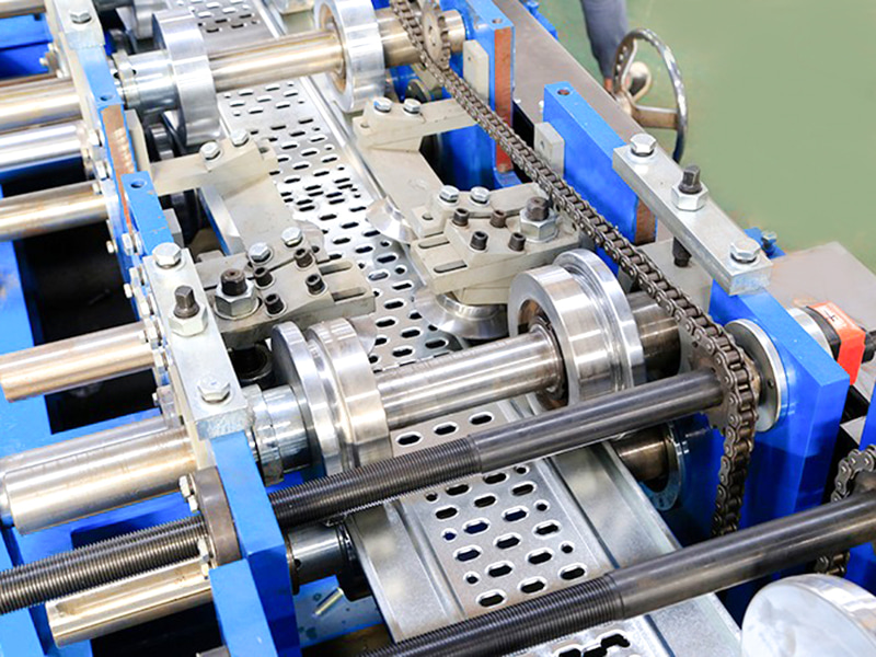 Máquinas formadoras de rollos para la industria de andamios