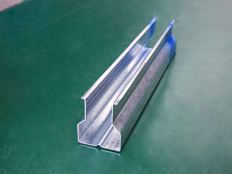 Máquinas formadoras de rollos verticales